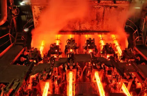 optris bietet berührungslose Temperaturmesslösungen für die Metallindustrie.